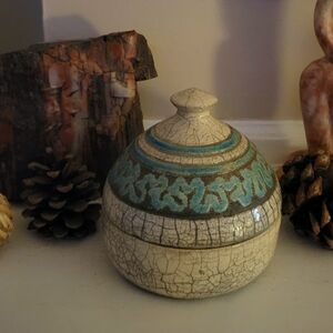 Vintage Studio Pottery Artist Signed Trinket Box